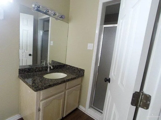 204 San Saba St — Photo 13