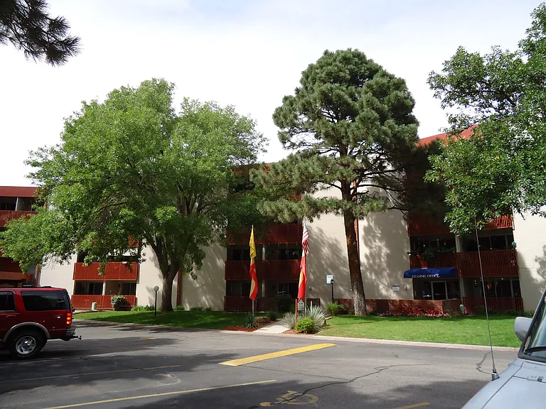 Three Fountains Apartments — Photo 19