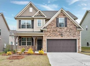 656 Lavenham Ln, Fuquay Varina, NC 27526