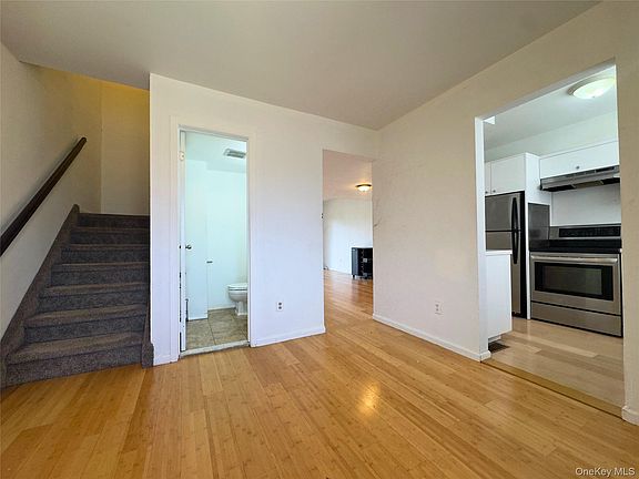 3rd image of 34 Poplar Lane