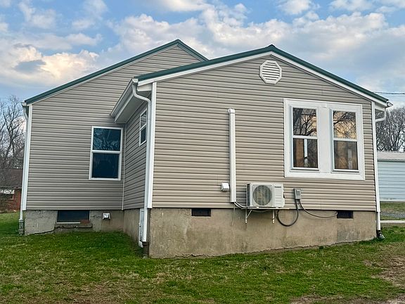 4th image of 1310 Birchwood Rd