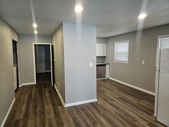 3rd image of 311 E Jefferson St #1