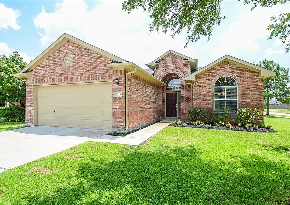 1st image of 7219 Desert Oaks Ct