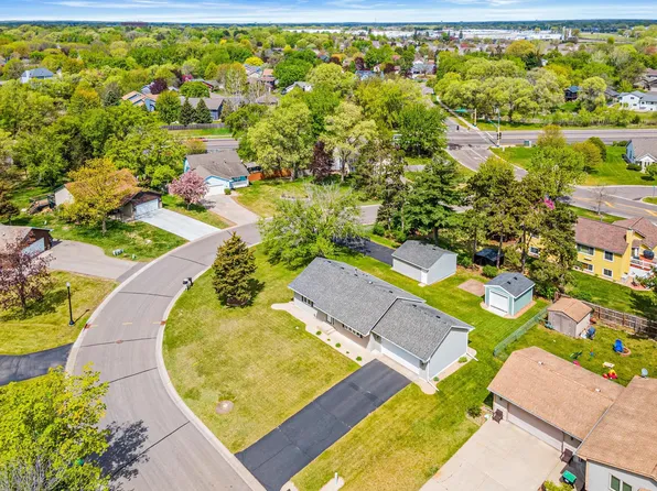 3745 121st Ln NW, Coon Rapids, MN 55433