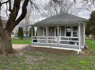 1114 S Otter Creek Rd, Streator, IL 61364