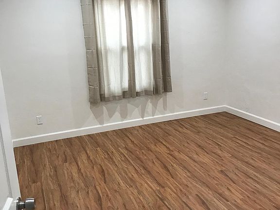4th image of 333 N 6th St