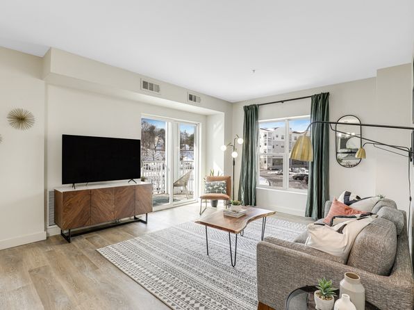 180 Newbury St #4580575