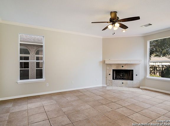 4th image of 3044 Fall Valley Dr