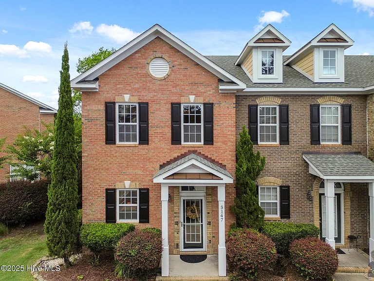 5147 Exton Park Loop — Photo 1