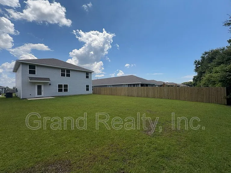 5431 Peach Dr — Photo 34
