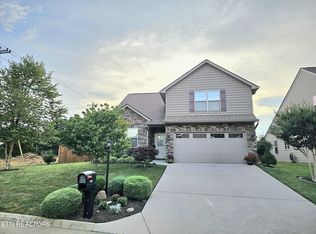 1203 Campbell Park Ln, Knoxville, TN 37932