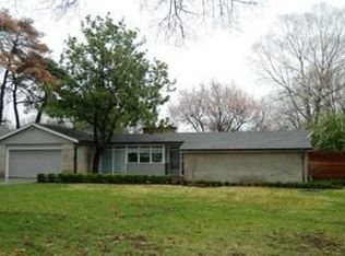 6137 Reinhardt Dr, Fairway, KS 66205