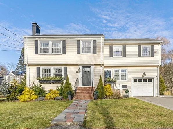 35 Howe Rd, Needham, MA 02492