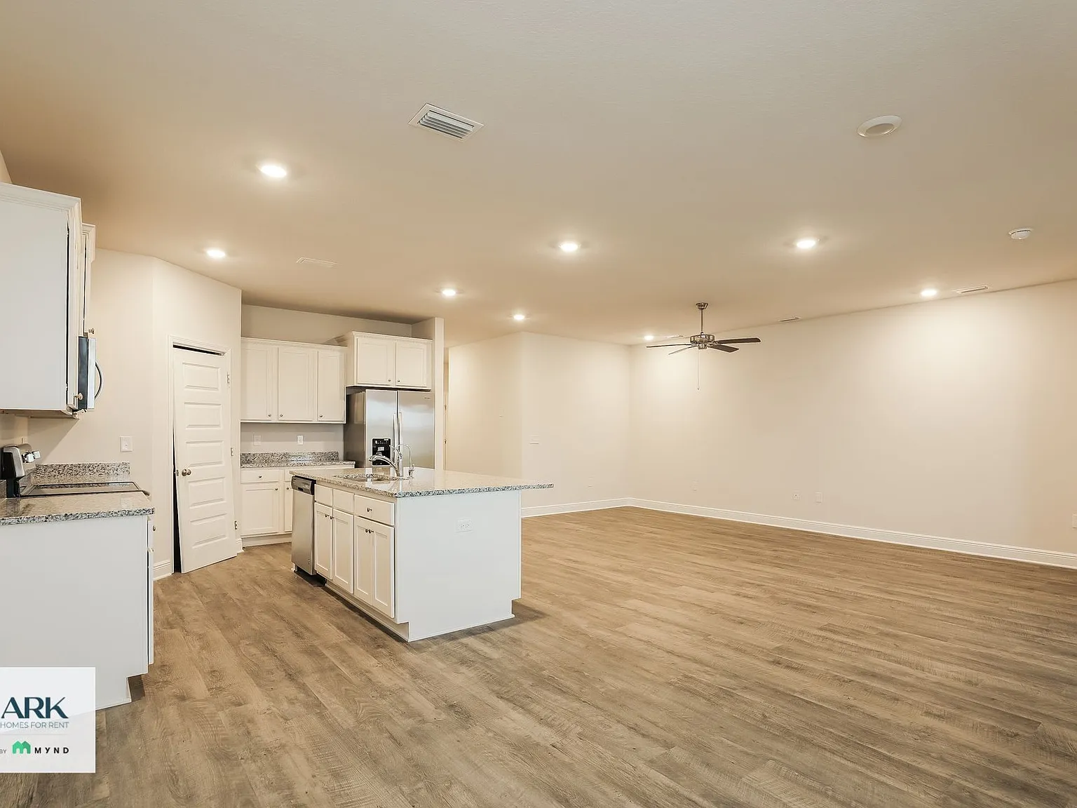 4 bed, 2.0 bath, 2018 sqft, $2,214 — Photo 4