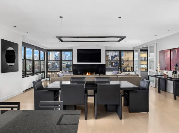 65 West 13th Street PH1B image 3 of 15
