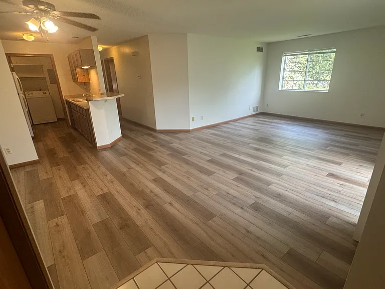 101 Joyce Dr #F — Photo 3