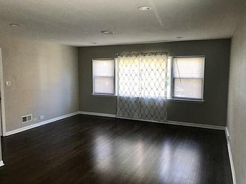 3rd image of 4815 Crain St #1