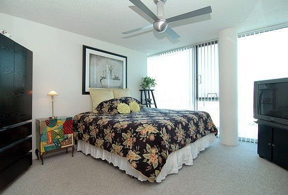 5th image of 3115 S Michigan Ave APT 306