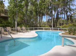 24 N Live Oak Rd, Hilton Head Island, SC 29928