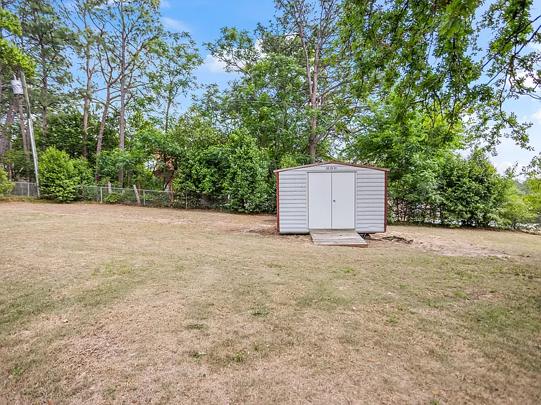 1831 Courtney Dr — Photo 20