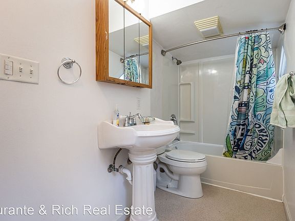 5th image of 1827 N Warren Ave Unit 1B