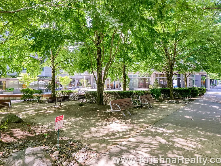 3601 SE River Pkwy #321 — Photo 5