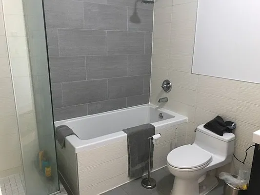 Rented by Premier Metro Realty Corp | media 37