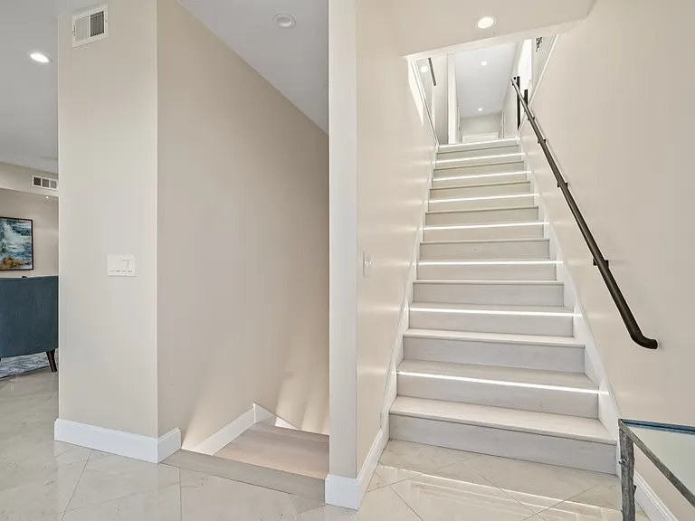 2382 Rainbow Ct — Photo 29
