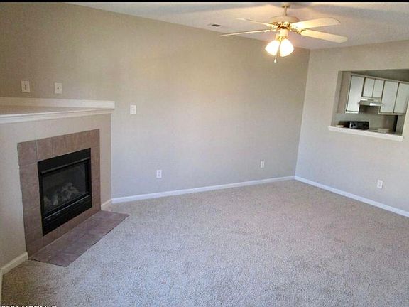 2nd image of 102 Pinegrove Ct