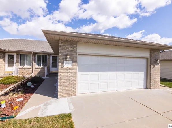 2151 Kingswood Cir, Lincoln, NE 68521