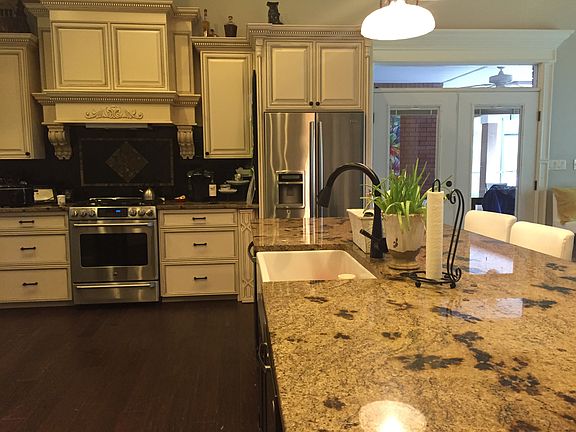 3rd image of 216 Biltmore Way