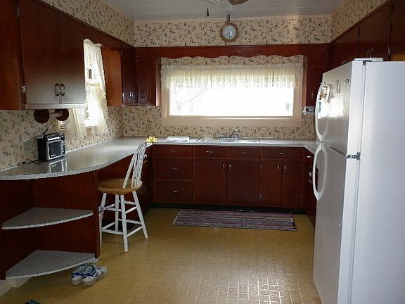 5th image of 1330 Lawhead St