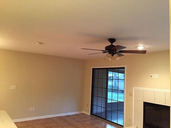 3rd image of 3118 Falconer Dr