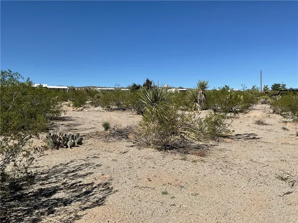 590 E Sumner Dr, Meadview, AZ 86444