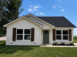 216 E Fleming St, Longview, TX 75604