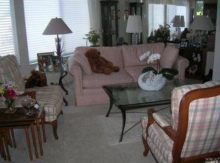 1253 Royal Oak Ter APT B, Novato, CA