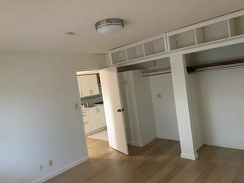 928 Gellert Blvd Photo 1