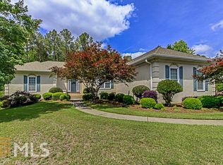 260 Farr Lake Dr, Tyrone, GA 30290