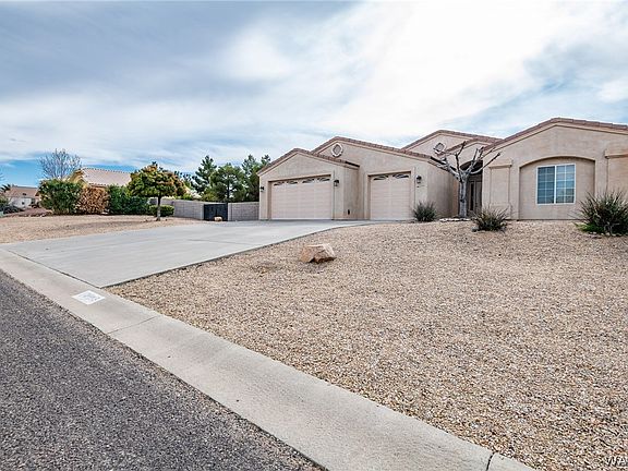 2nd image of 2335 Pueblo Drive