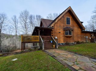 325 Thompson Rd SE, Floyd, VA 24091