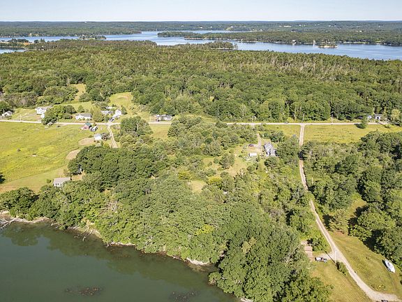 5th image of 1022 Back Cove Rd
