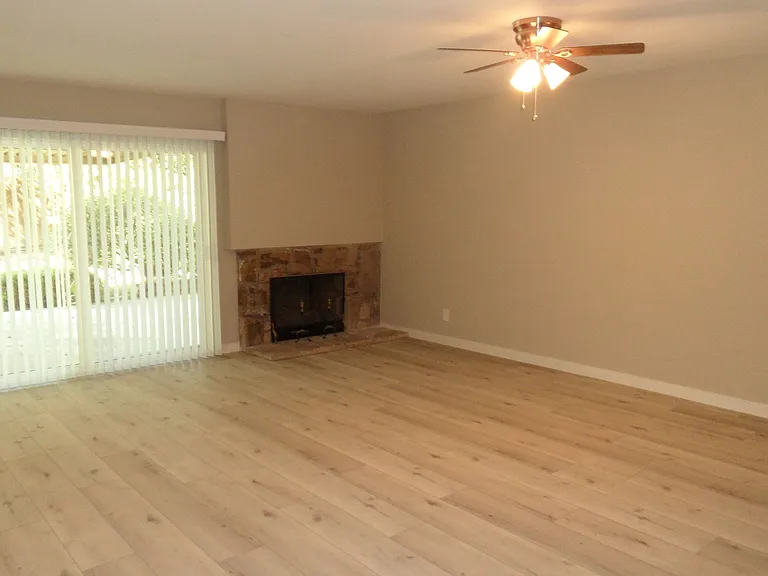 1241 E Diana Ave — Photo 4