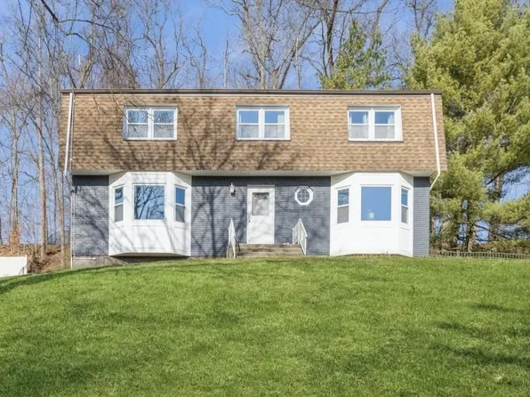 7 Ash Court, New City, NY 10956