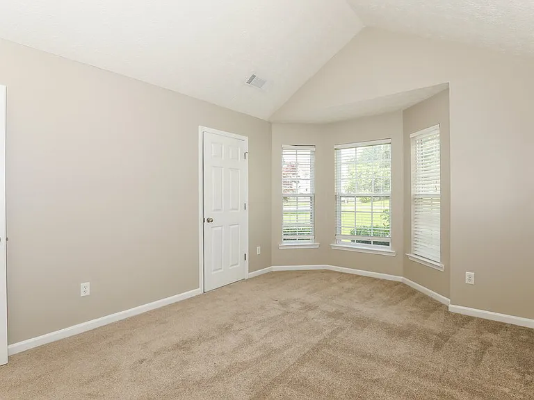 1101 Marsh Ct — Photo 15