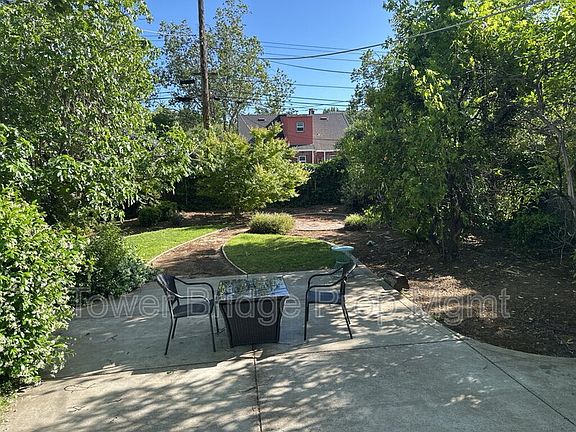 5th image of 2152 6th Ave