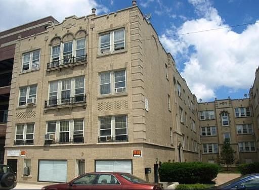 1st image of 3412 W Foster Ave APT 3B