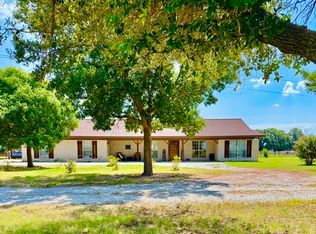 5026 Upper Montague Rd, Bowie, TX 76230