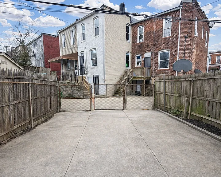 2113 Belair Rd — Photo 17