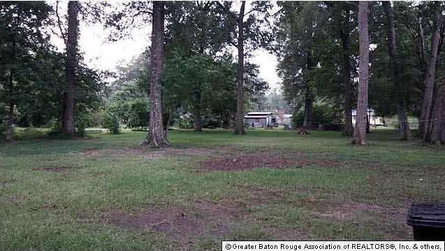 2nd image of 10540 White Oak Dr