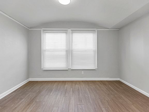 2nd image of 140 Duboce Ave #204